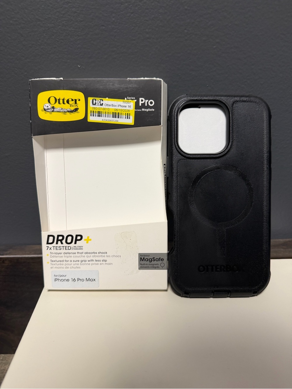 OtterBox Defender Pro Series for IPhone 16 Pro Max, Black, NWT